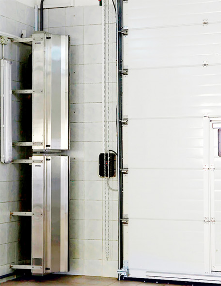 Водяная тепловая завеса Тепломаш КЭВ-75П4050W нерж.